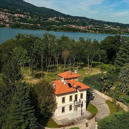Villa Chiara B&B Alojamento de Acomodação e Pequeno-almoço 3*